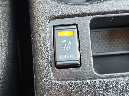 Used 2022 Nissan Rogue Sport SL w/ Premium Package image 24