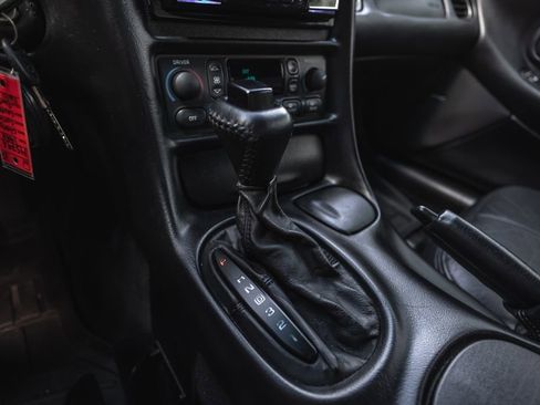 Used 1998 Chevrolet Corvette Coupe w/ Memory Pkg RWD image 20