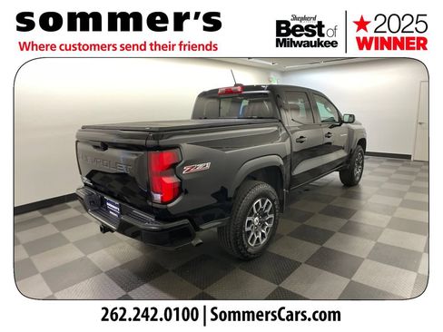 Used 2023 Chevrolet Colorado Z71 w/ Z71 Convenience Package 2 AWD/4WD image 5