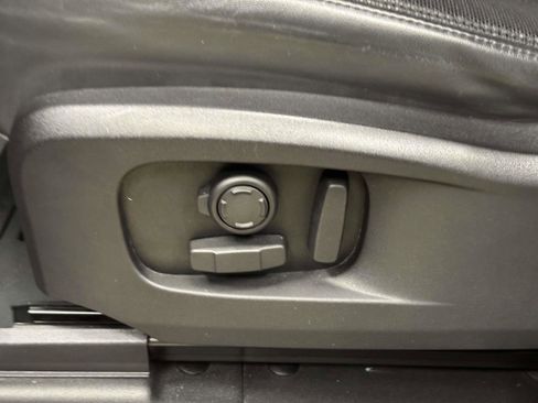 Used 2021 Land Rover Defender 110 X-Dynamic HSE image 21