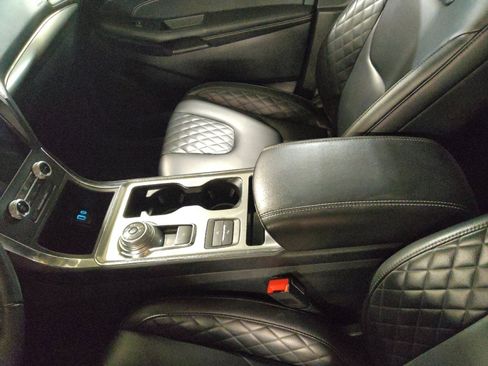 Used 2024 Ford Edge Titanium image 26