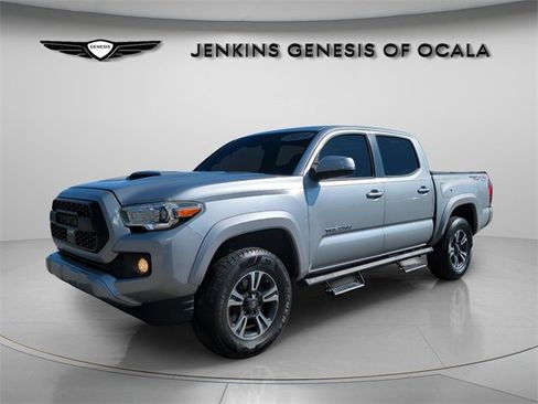 Used 2019 Toyota Tacoma TRD Sport image 8