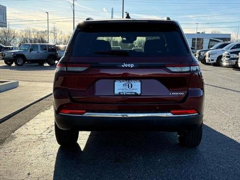 Certified 2025 Jeep Grand Cherokee Laredo image 4