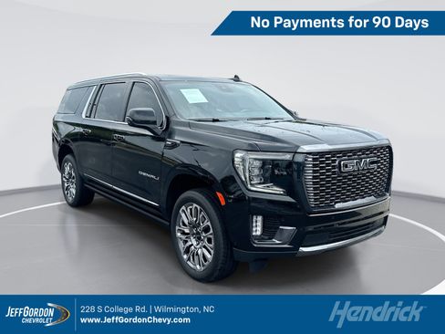 Used 2023 GMC Yukon XL Denali Ultimate AWD/4WD image 1