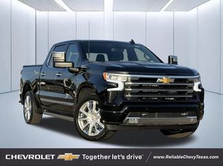 Used 2025 Chevrolet Silverado 1500 High Country w/ High Country Premium Package AWD/4WD video 1