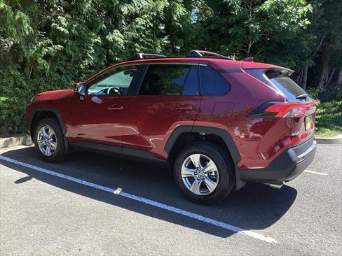 Certified 2025 Toyota RAV4 XLE w/ Convenience Package AWD/4WD image 11