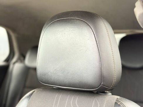 Used 2018 Chevrolet Trax LT w/ LT Convenience Package image 10