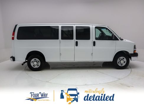 Used 2015 Chevrolet Express 3500 LT w/ LT Preferred Equipment Group RWD image 2