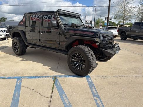 Used 2020 Jeep Gladiator Rubicon AWD/4WD image 6