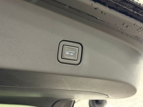 Used 2024 Cadillac Lyriq Tech RWD image 41