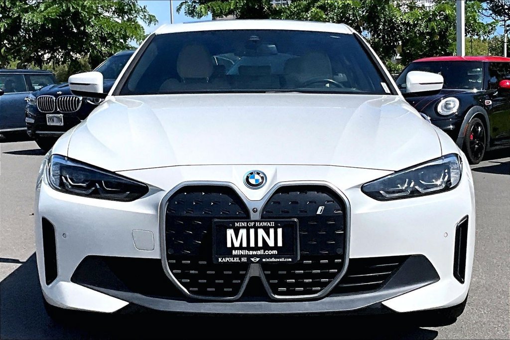 Used 2023 BMW i4 eDrive40 w/ Premium Package RWD image 3