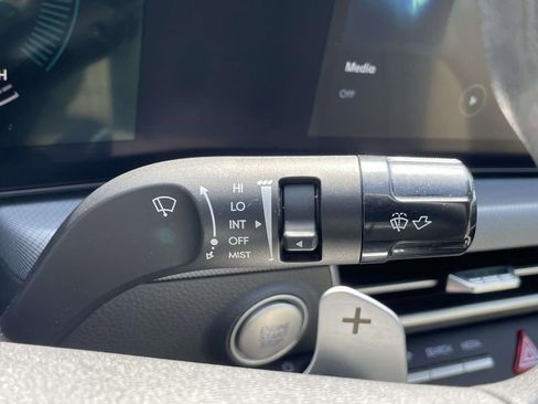 Used 2025 Hyundai Sonata SEL FWD image 30