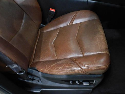 Used 2015 Cadillac Escalade Luxury image 96