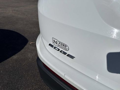 Used 2016 Ford Edge SEL w/ Canadian Touring Package AWD/4WD image 5