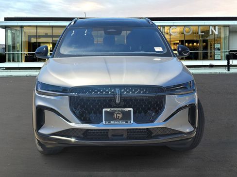 New 2025 Lincoln Nautilus Reserve w/ Jet Appearance Package image 2