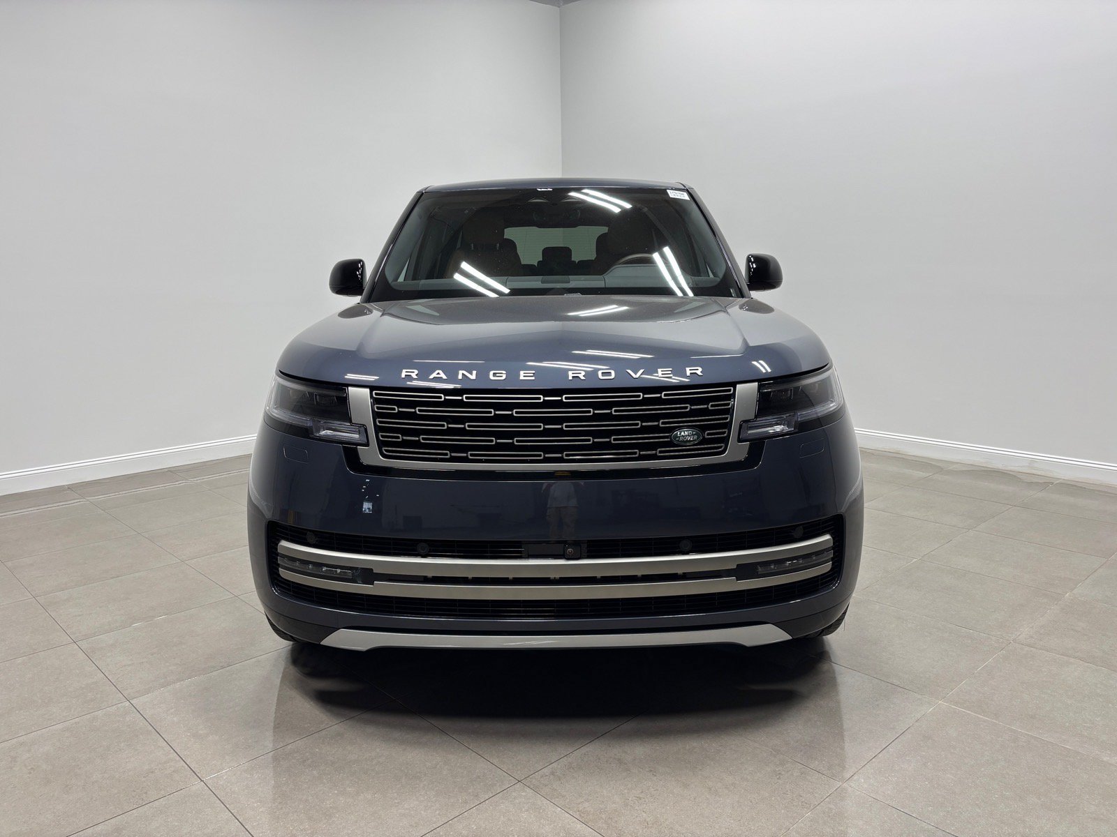 New 2026 Land Rover Range Rover SE AWD/4WD image 3