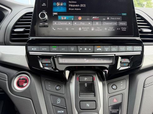 Certified 2025 Honda Odyssey EX-L image 18