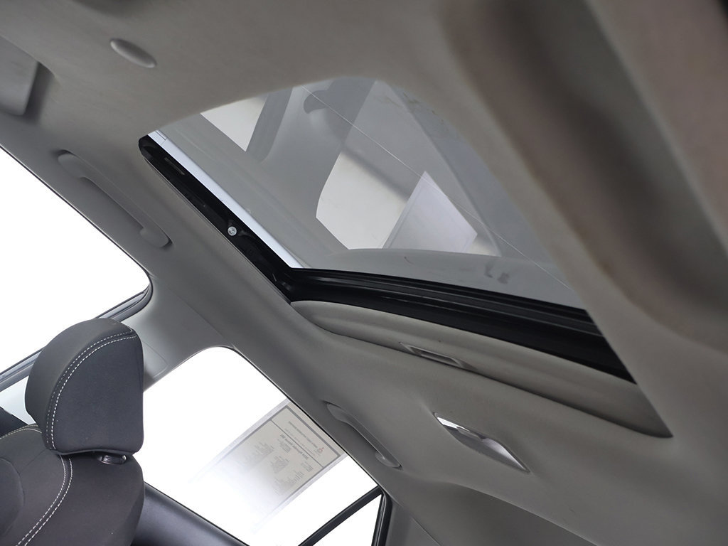 Used 2024 Hyundai Venue SEL FWD image 19