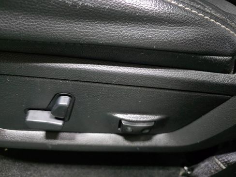 Used 2016 RAM 1500 Sport w/ Black Ram 1500 Sport Group AWD/4WD image 17