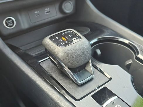 Used 2023 Nissan Rogue S image 26