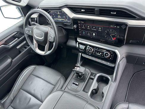 Used 2024 GMC Sierra 1500 Denali w/ Denali Reserve Package image 11