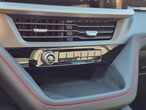 New 2026 Ford Explorer ST-Line w/ ST-Line Street Pack image 15