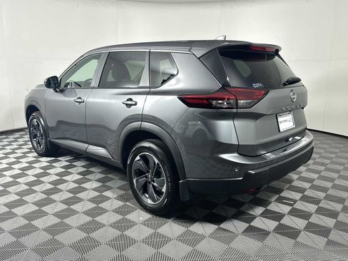 Used 2025 Nissan Rogue SV FWD image 5