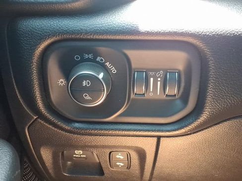 Used 2019 RAM 1500 Big Horn AWD/4WD image 22