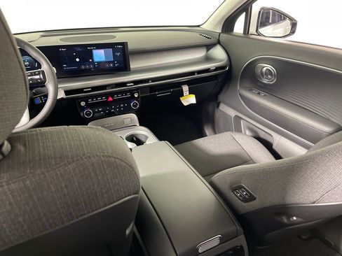 New 2026 Hyundai Ioniq 9 SE AWD/4WD image 17