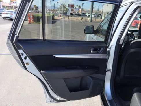 Used 2014 Subaru Outback 2.5i Premium AWD/4WD image 20