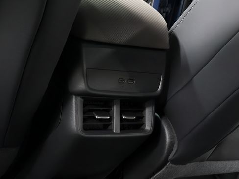 New 2026 Chevrolet Equinox LT w/ Convenience Package II AWD/4WD image 23