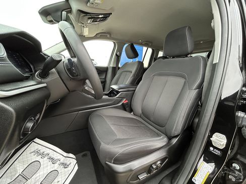 Used 2023 Jeep Grand Cherokee Laredo image 11