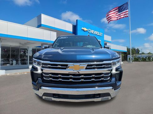Used 2022 Chevrolet Silverado 1500 LTZ AWD/4WD image 8