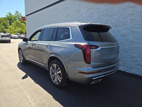 Used 2024 Cadillac XT6 Premium Luxury AWD/4WD image 4