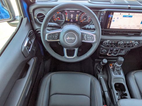 New 2025 Jeep Wrangler Sahara image 17
