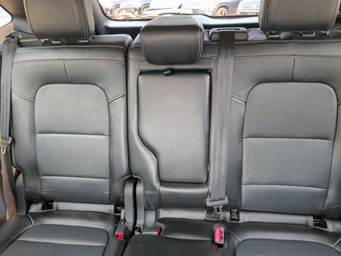 Used 2020 Ford Escape Titanium AWD/4WD image 13
