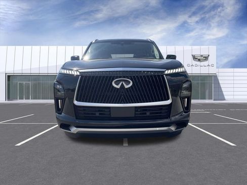 Used 2025 INFINITI QX80 Sensory AWD/4WD image 3