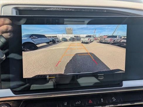 Used 2024 Chevrolet Silverado 2500 LT image 11