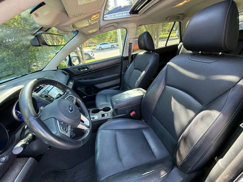 Used 2017 Subaru Outback 2.5i Limited AWD/4WD image 31