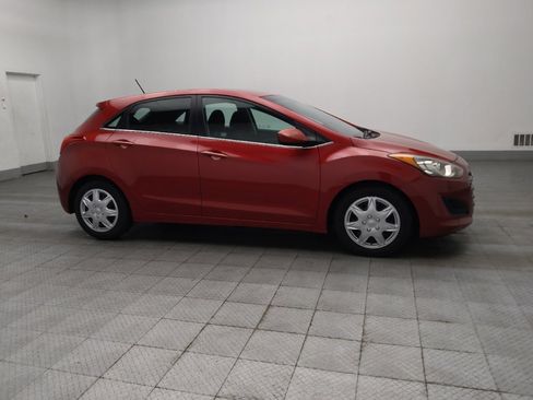 Used 2016 Hyundai Elantra GT FWD image 11