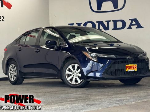 Used 2022 Toyota Corolla LE image 1