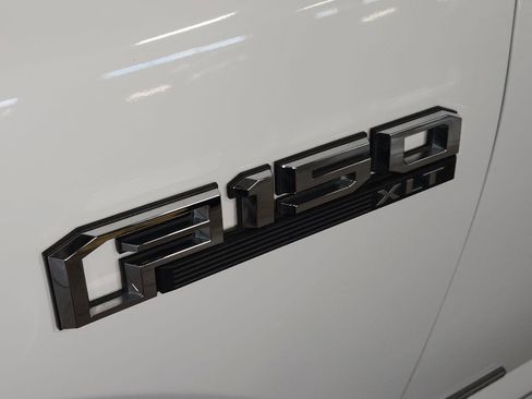 Used 2017 Ford F150 XLT w/ Equipment Group 302A Luxury AWD/4WD image 52