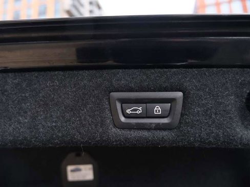 Used 2017 BMW 540i xDrive image 11