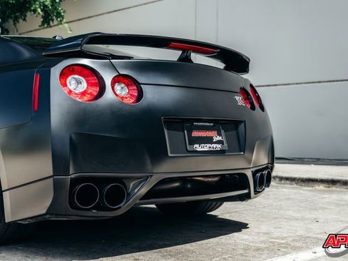 Used 2010 Nissan GT-R Premium AWD/4WD image 35