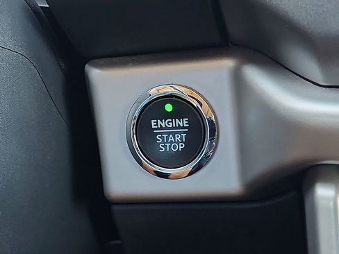 Used 2022 Ford Expedition XLT image 22