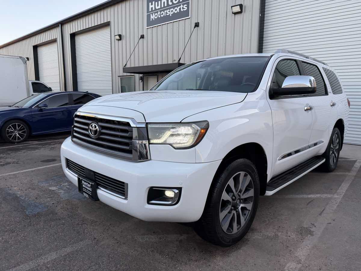 Used 2018 Toyota Sequoia Limited w/ Safety & Convenience Package AWD/4WD image 2