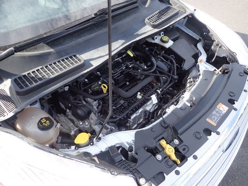 Used 2019 Ford Escape SE image 24