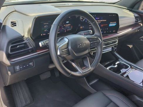 Used 2025 Chevrolet Traverse Z71 AWD/4WD image 10
