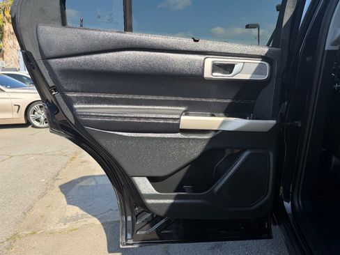 Used 2021 Ford Explorer Limited w/ Equipment Group 301A image 21