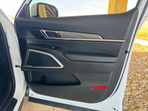 Used 2022 Kia Telluride EX w/ EX Premium Package image 29